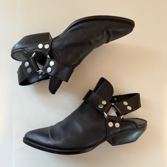 Dolce Vita Black Cutout Ankle Boot Mule - Picture 5 of 8